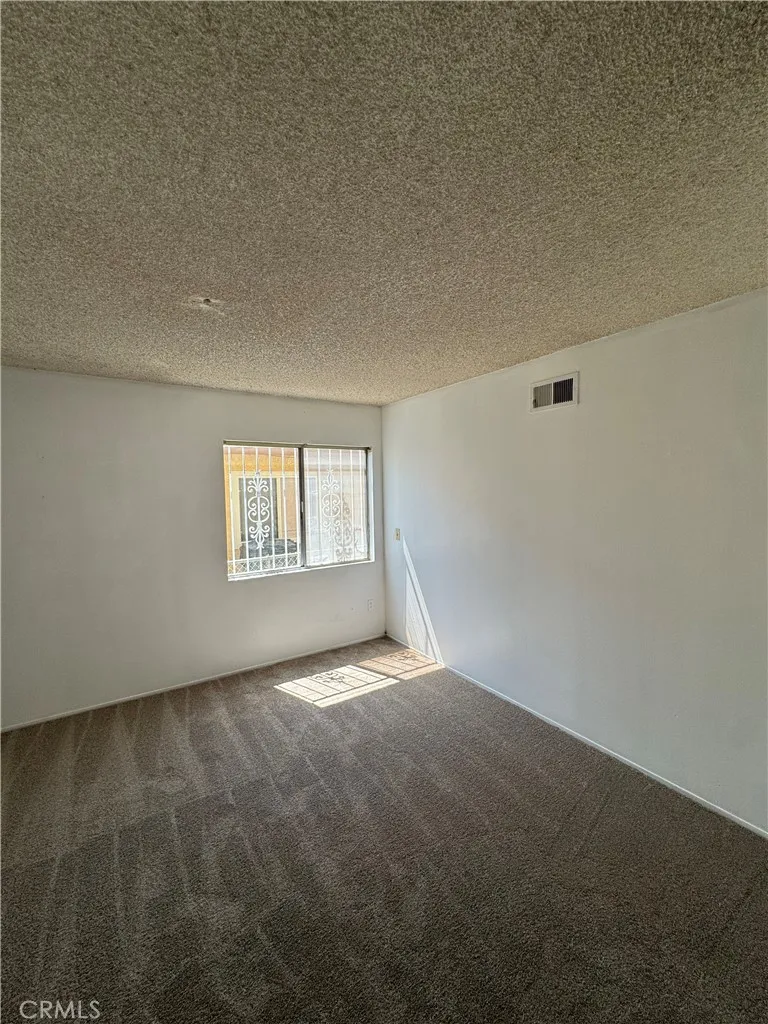 https://cdn.realtyfeed.com/cdn/127/306537731/1f5cecd76f319bccc487c55b12d7cd27.webp
