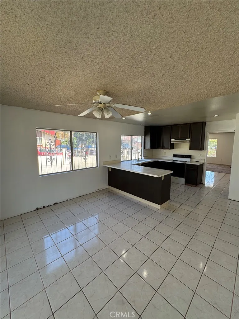 https://cdn.realtyfeed.com/cdn/127/306537731/4ed7b33edbed1b74cfbba09f2abc1d4f.webp