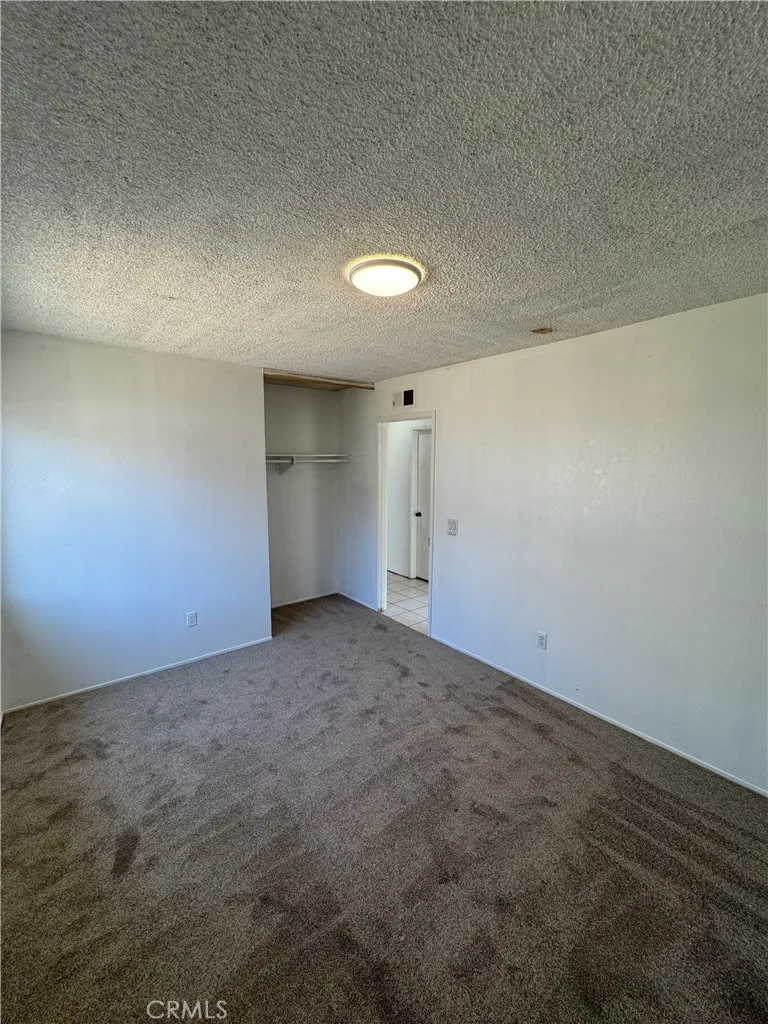 https://cdn.realtyfeed.com/cdn/127/306537731/5b9bca41dc4d0bcca250aed63ff2e18b.webp