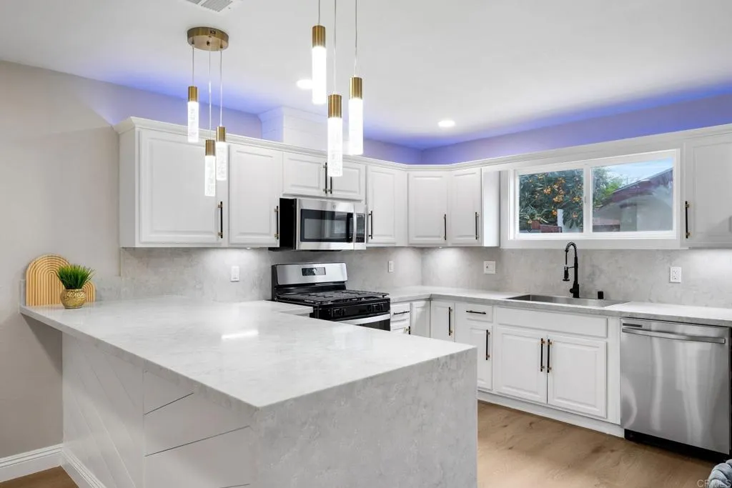 https://cdn.realtyfeed.com/cdn/127/306537733/c74ae8bae5111f4adb9b3ff2d94f6ab8.webp