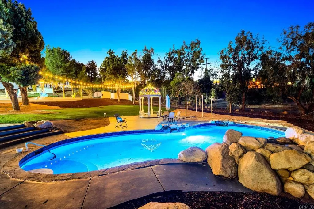 https://cdn.realtyfeed.com/cdn/127/306537734/4acb931c485fd3f27dfc8253f4b79e4b.webp