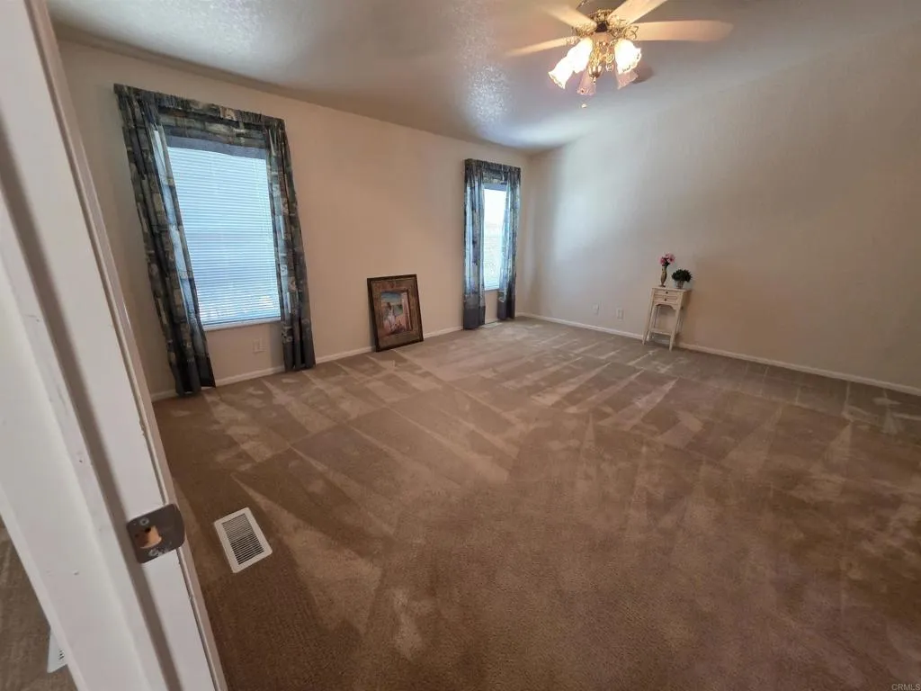 https://cdn.realtyfeed.com/cdn/127/306537757/ae1725c13200b1e8c06319f71874f4a4.webp