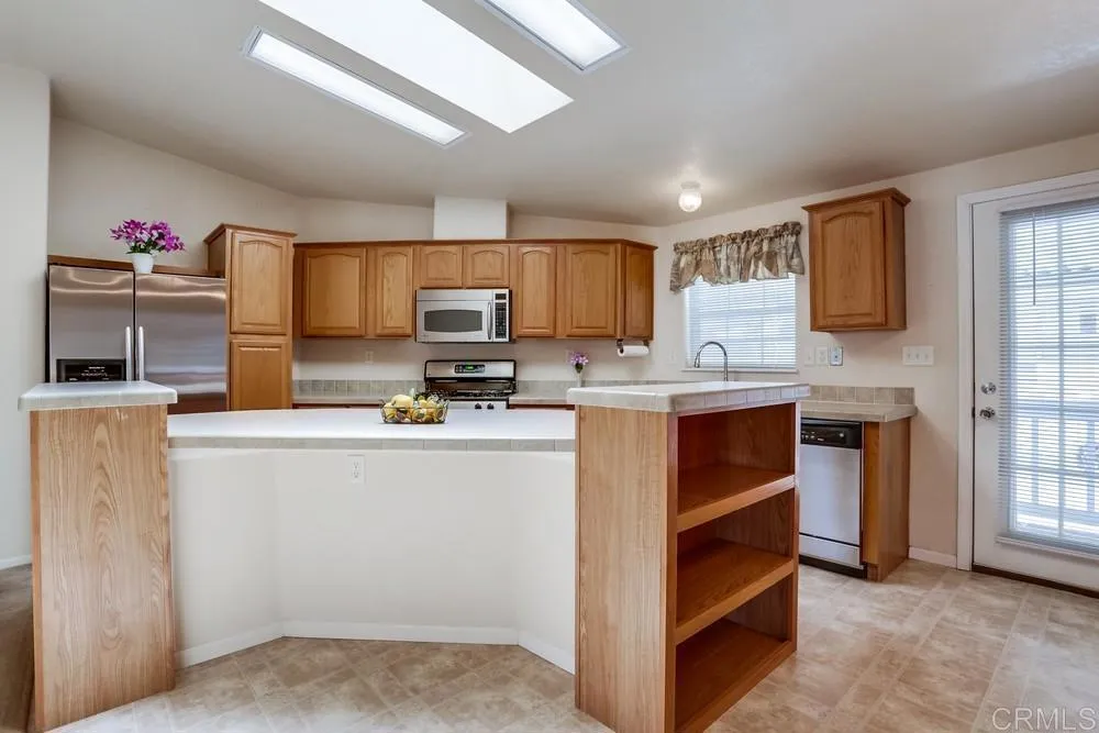 https://cdn.realtyfeed.com/cdn/127/306537757/f6aa91a2c228c17e8c5c64c55d4d30a9.webp