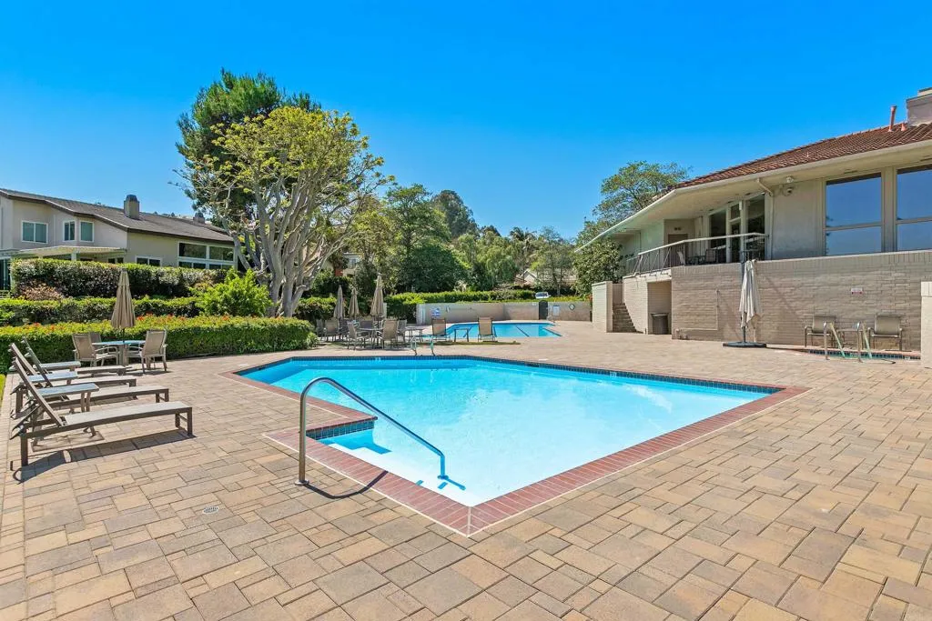 https://cdn.realtyfeed.com/cdn/127/306537769/882b410e1de4326e58895f45a576935c.webp