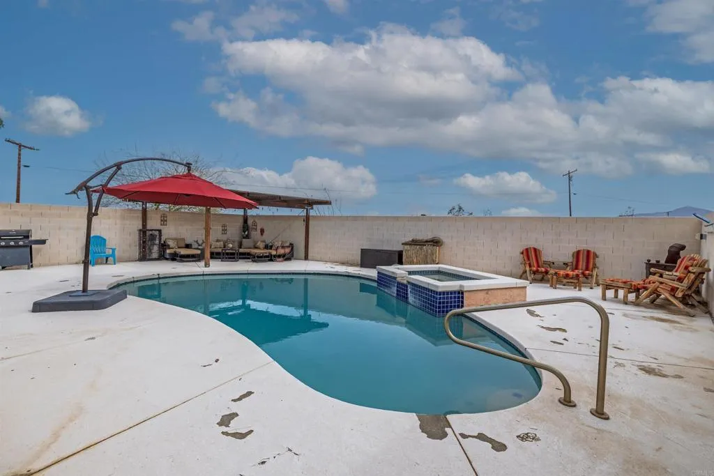 https://cdn.realtyfeed.com/cdn/127/306537797/57c749b70b0ddae7a60cbb55990a2f8b.webp