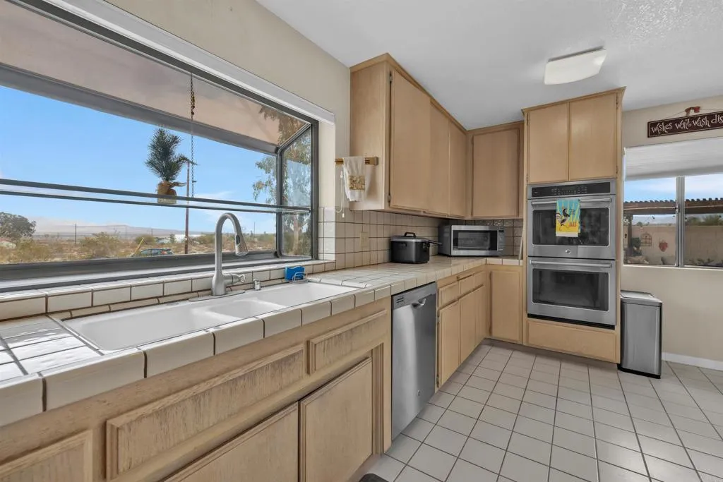 https://cdn.realtyfeed.com/cdn/127/306537797/5c5c841151b37a90b13a80c572158ac2.webp