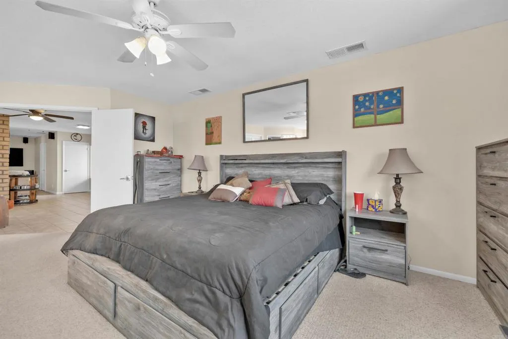 https://cdn.realtyfeed.com/cdn/127/306537797/c3cd6e3f8a357f21c53ea2e628ff4fd9.webp