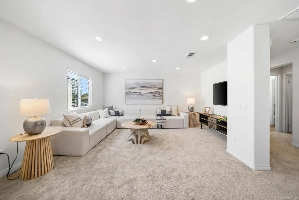 https://cdn.realtyfeed.com/cdn/127/306537826/e21b5b3b8dec33d9f8219fc2a15fd9c2.webp