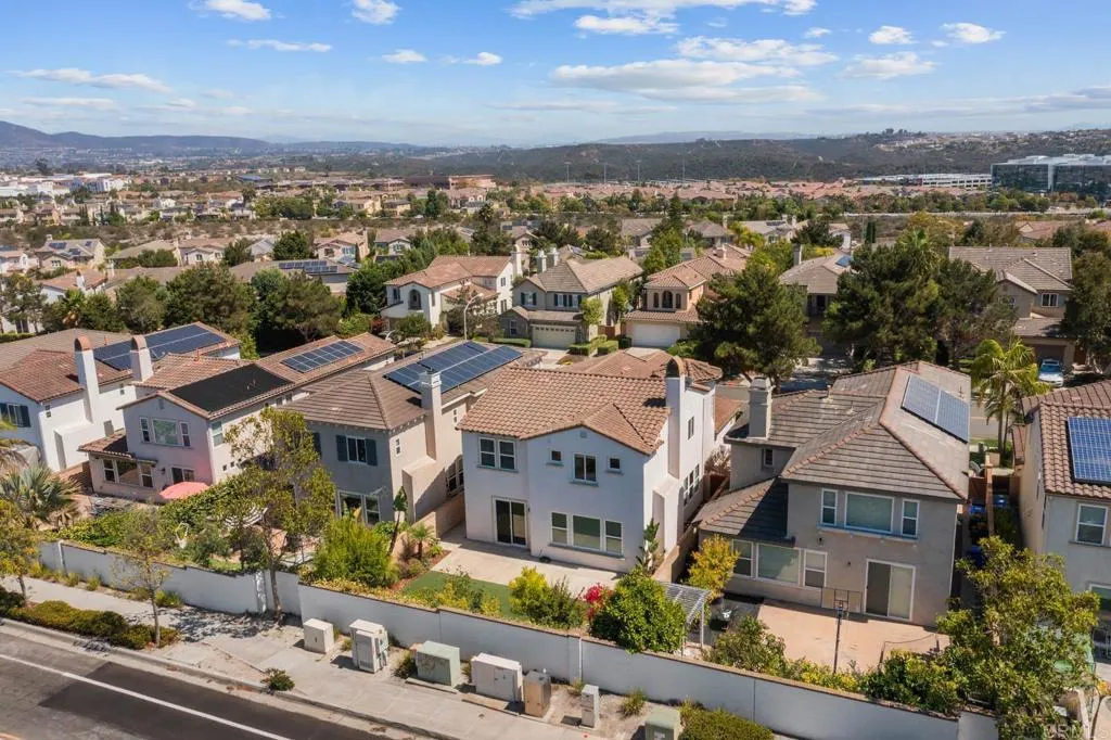 https://cdn.realtyfeed.com/cdn/127/306537826/f35f4499ef5a0e83a1e2114ddeb1a25a.webp