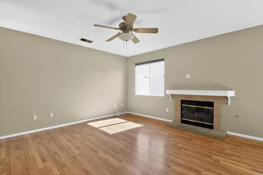 https://cdn.realtyfeed.com/cdn/127/306537886/b9915e43bbb7da48a1cfb03bb79ca111.webp