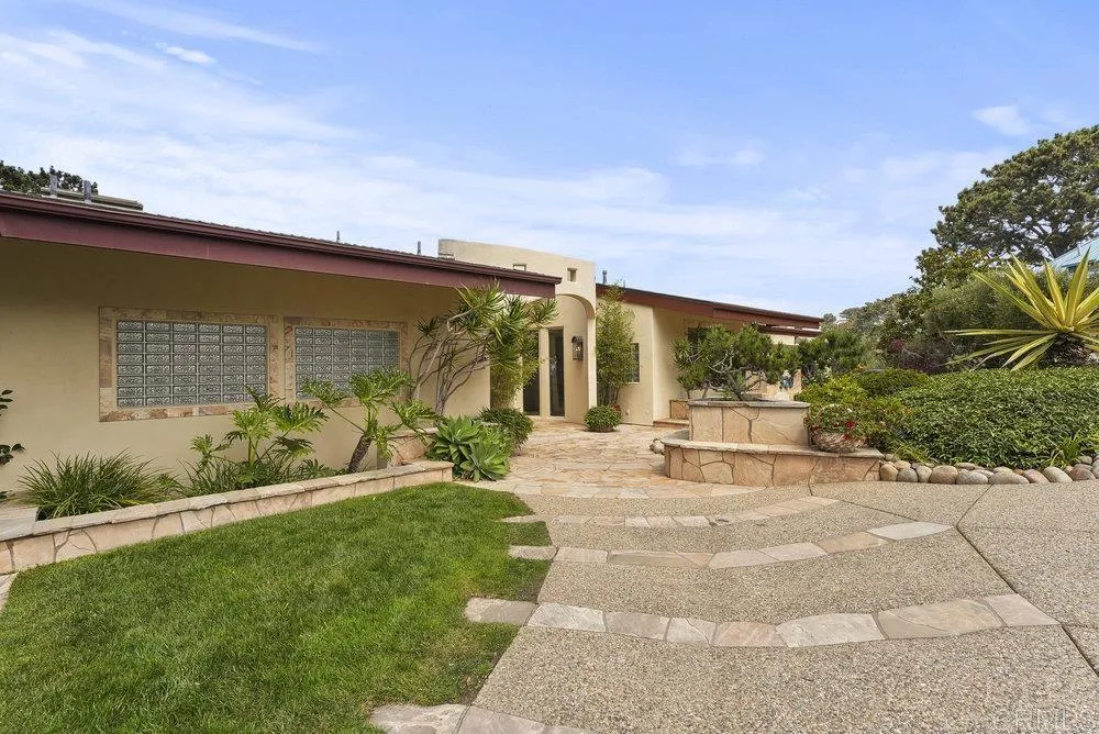 https://cdn.realtyfeed.com/cdn/127/306538026/64b380ba54fb7d0d3e25c9f410088d1a.webp