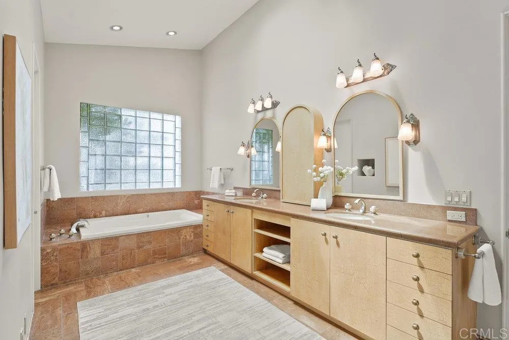 https://cdn.realtyfeed.com/cdn/127/306538026/6b1dbbaf185ce14f94f7131b94f90c64.webp