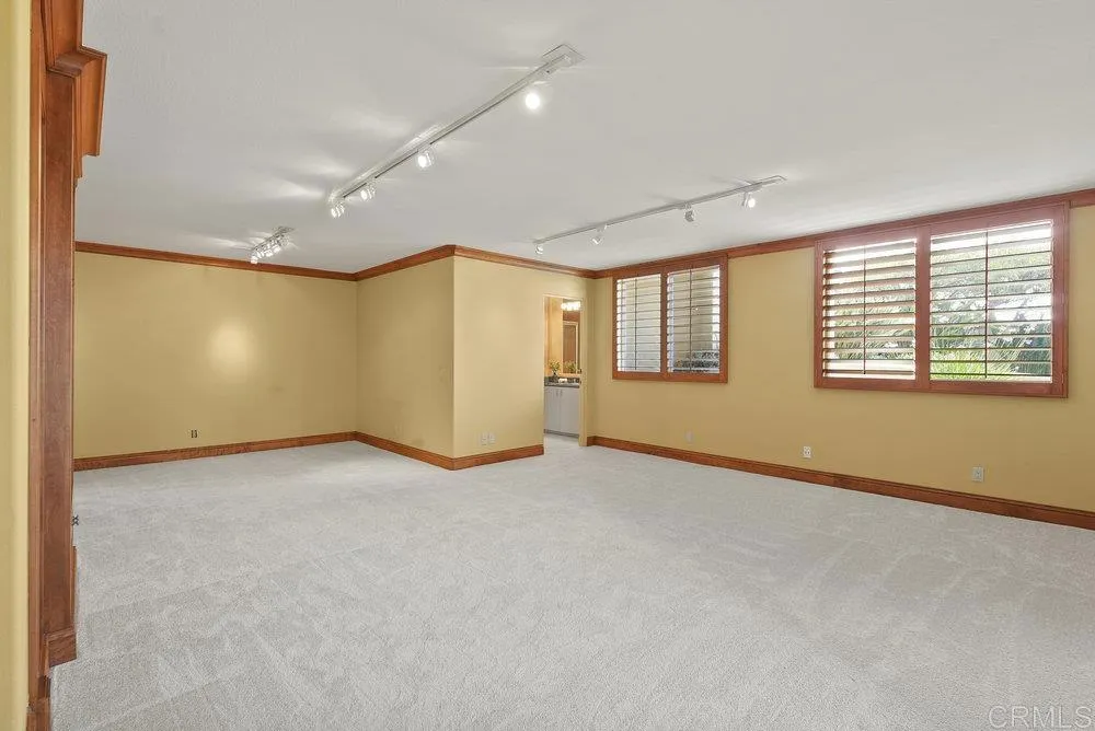 https://cdn.realtyfeed.com/cdn/127/306538026/8c5e11bbfd2e14b6c3a11a449359d4ae.webp