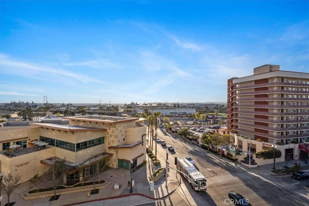 https://cdn.realtyfeed.com/cdn/127/306538030/24e8ba631ce843de30149814c980e4b6.webp