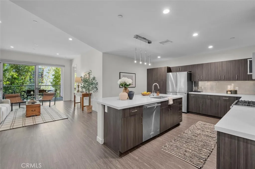 4140 Glencoe Avenue Unit 409, Los Angeles, CA 90292 - Photo 4 of 50, Marina Del Rey, CA