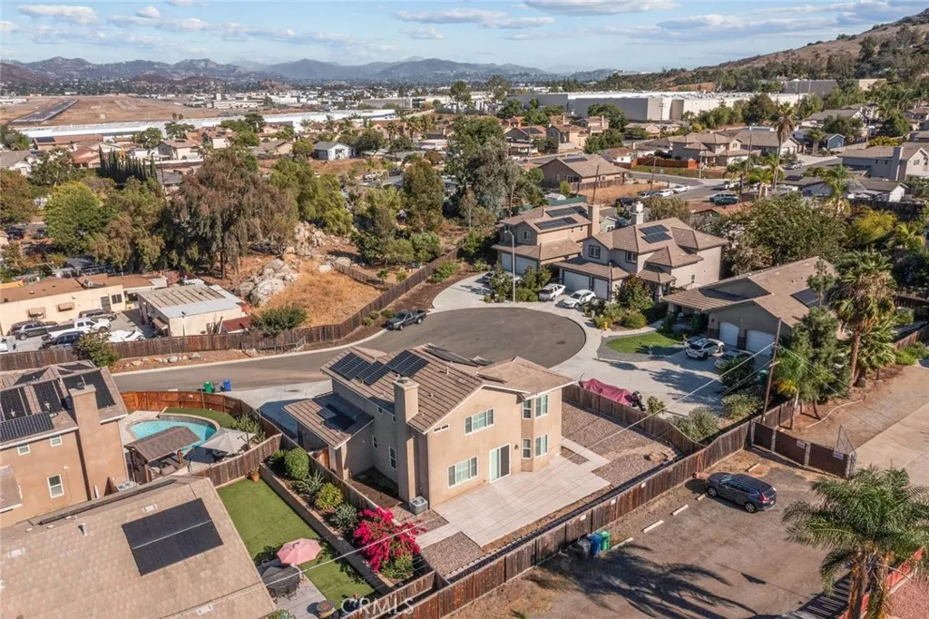 https://cdn.realtyfeed.com/cdn/127/306538216/11af15b32541f638df906197c201ad10.webp