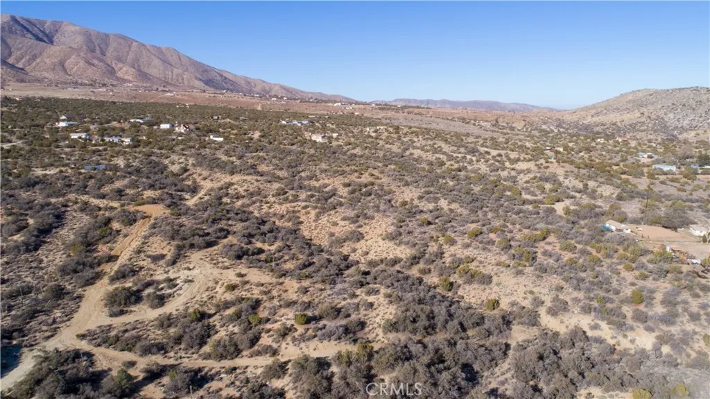 128 Finchgrove, Juniper Hills, CA 93553