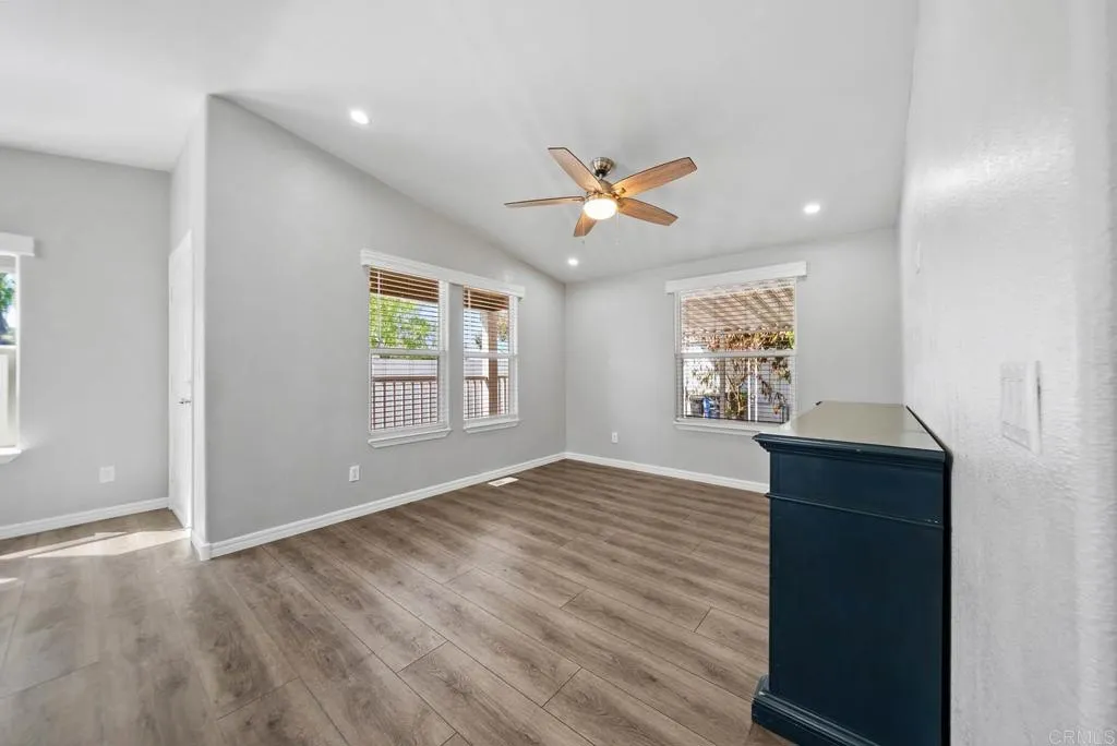 https://cdn.realtyfeed.com/cdn/127/306538325/017ef7ebbb9da9ecbe4ee3871fc8b945.webp