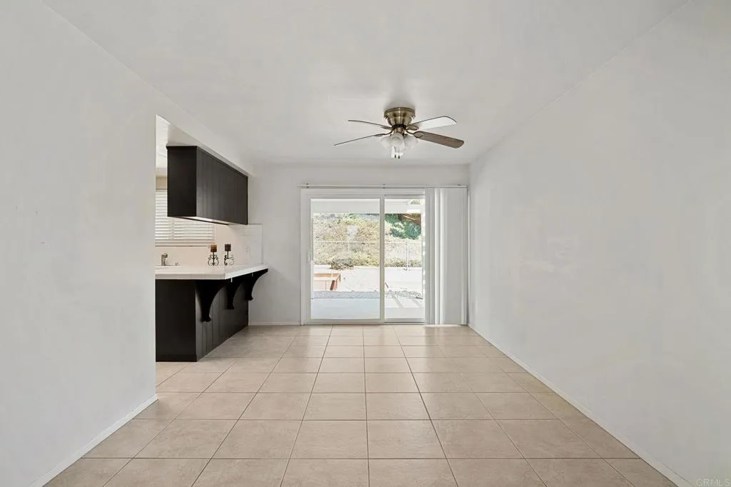 https://cdn.realtyfeed.com/cdn/127/306538379/0d6b34b2fbdf71b52c105c35759fe8c8.webp