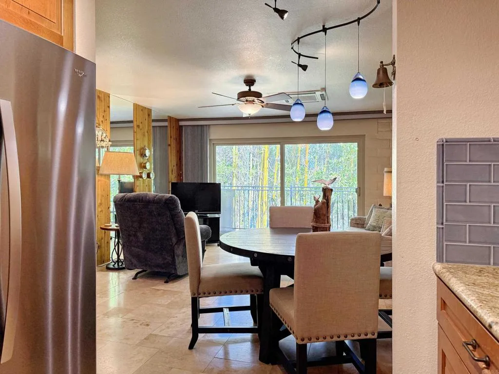 https://cdn.realtyfeed.com/cdn/127/306538447/255b4b0b383478e332ce9a1e46f7a74b.webp