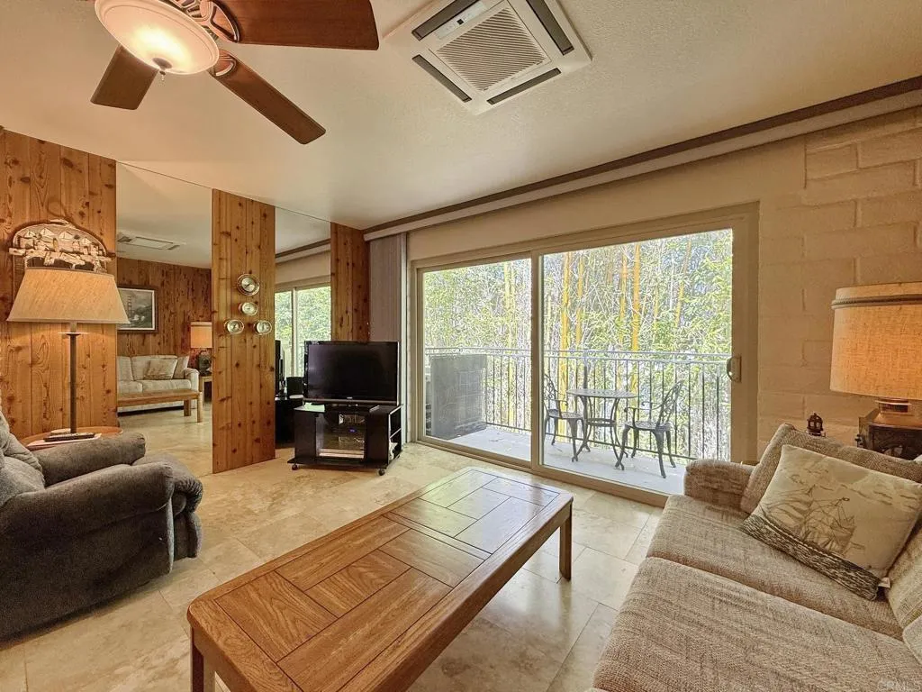https://cdn.realtyfeed.com/cdn/127/306538447/348dd41a9f3a612d4afc693cb32c4219.webp
