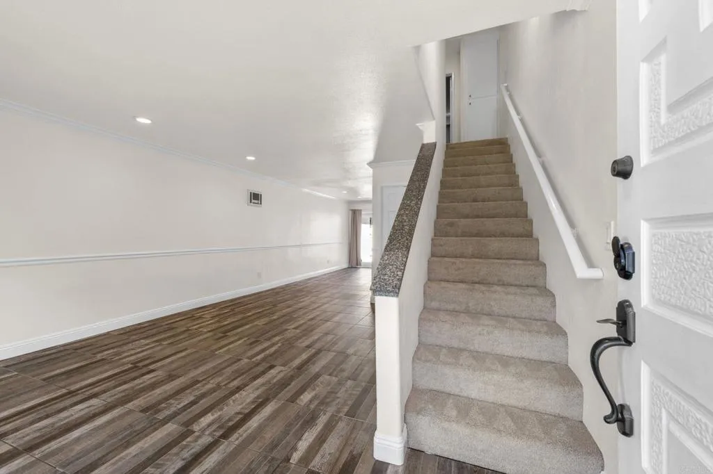 https://cdn.realtyfeed.com/cdn/127/306538459/1956c3156a59e13ecff3bc0cce25f4f1.webp