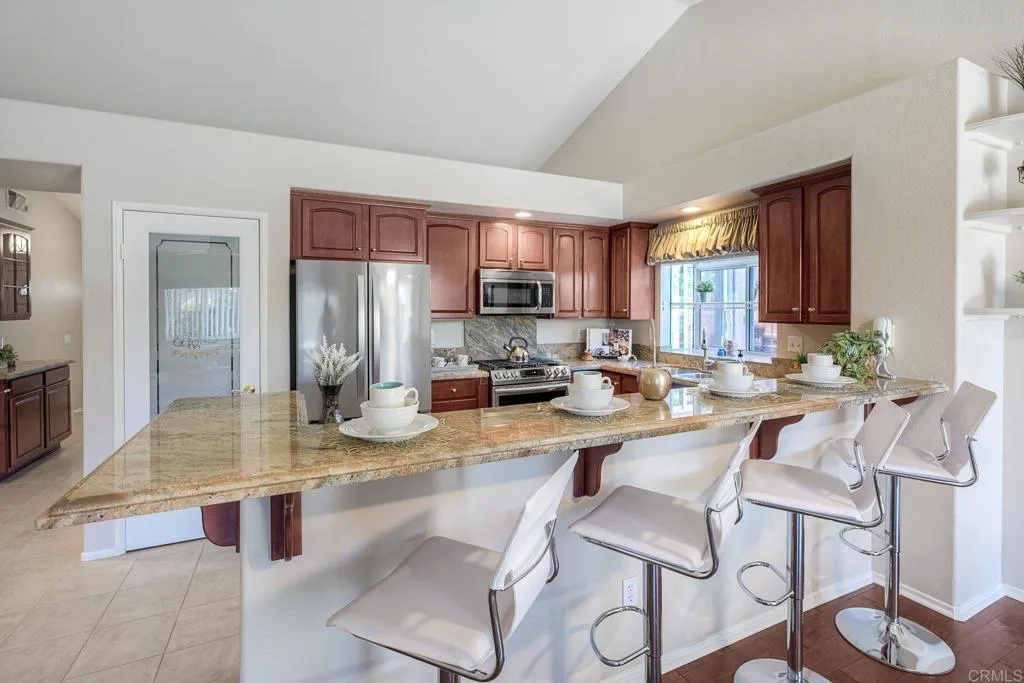 https://cdn.realtyfeed.com/cdn/127/306538591/10f877fbc9f424dd75b6a7062c548c35.webp
