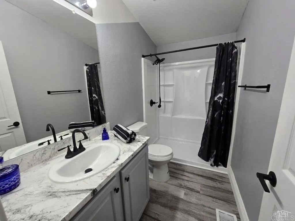 https://cdn.realtyfeed.com/cdn/127/306538620/1bbc2ab4dc036d6c0b4eec7263f58abd.webp