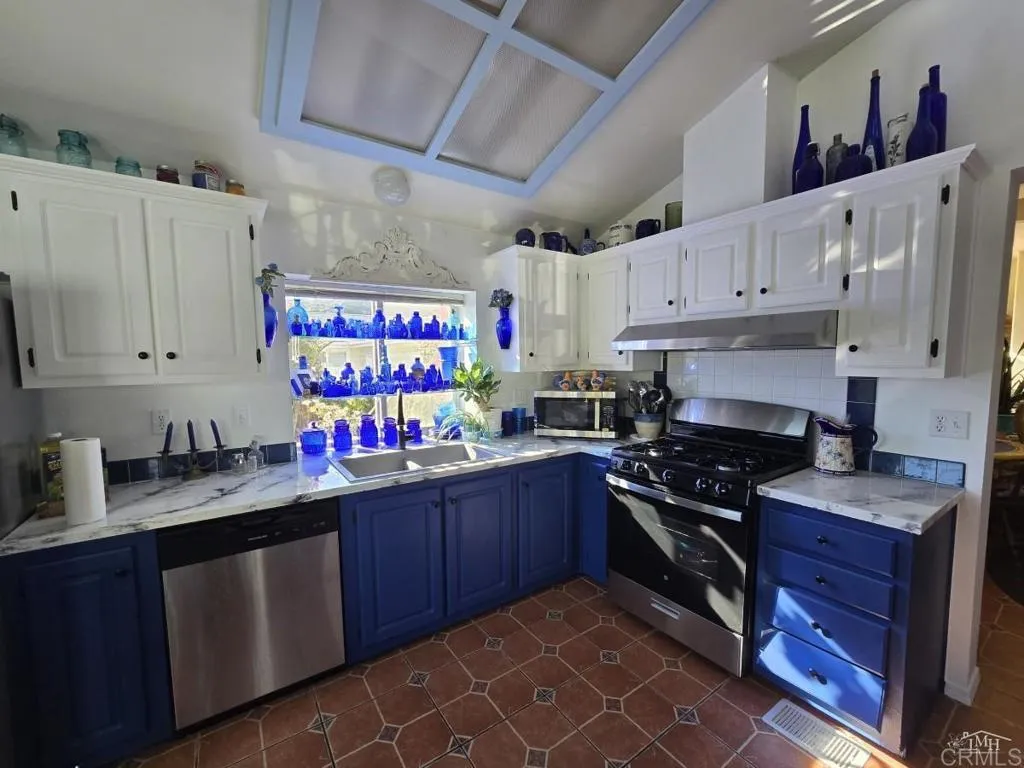 https://cdn.realtyfeed.com/cdn/127/306538620/8e829a70cb2ba15c0a4ebffc73e20930.webp