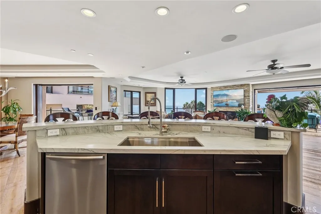 https://cdn.realtyfeed.com/cdn/127/306538746/1e1b59e778ce796f09c83189addf1568.webp
