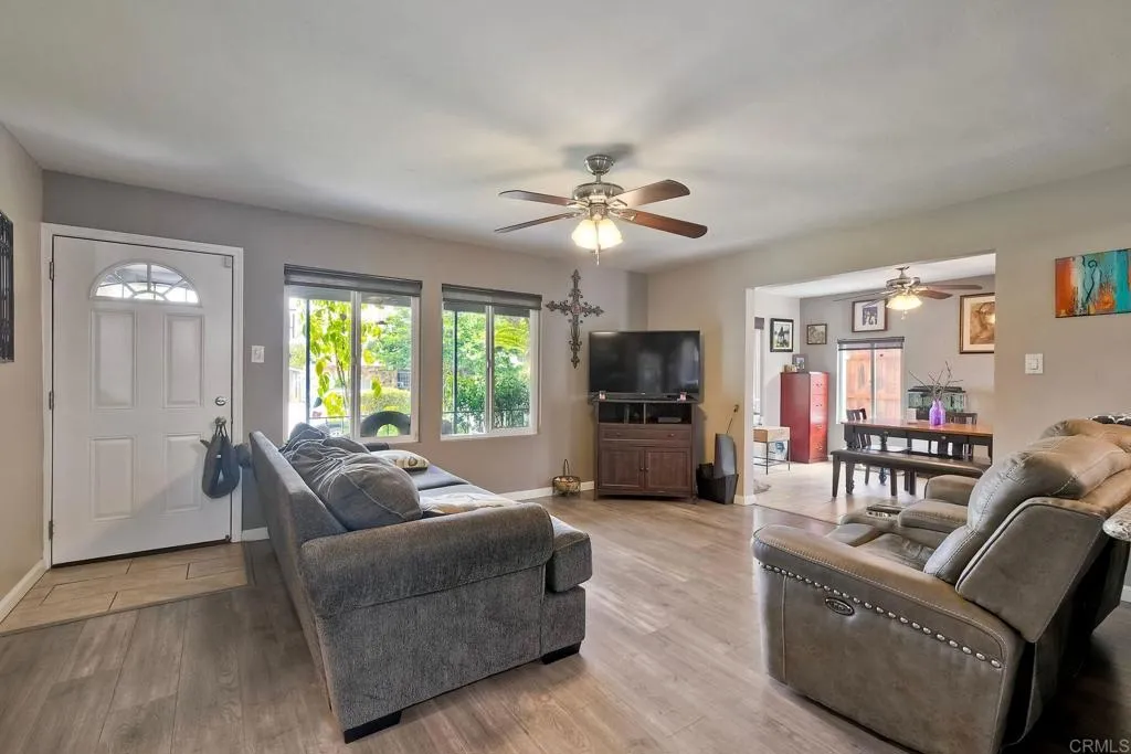 https://cdn.realtyfeed.com/cdn/127/306538758/8dba2c6da0e2d621c65267fc5f4a7b85.webp