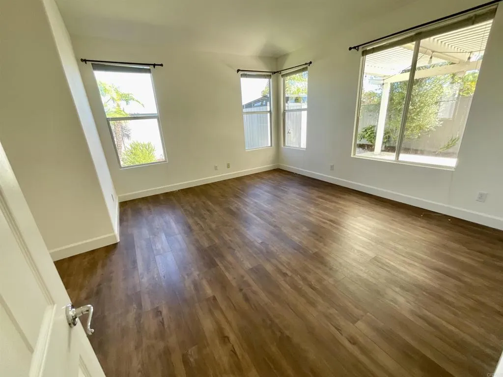 https://cdn.realtyfeed.com/cdn/127/306538760/6a94bb6f5962781b0214958655d0de26.webp