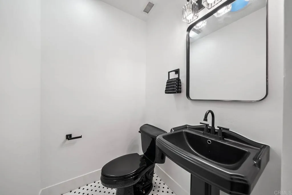 https://cdn.realtyfeed.com/cdn/127/306538871/a9712b622f7f56a0b92ef8c331786bd4.webp