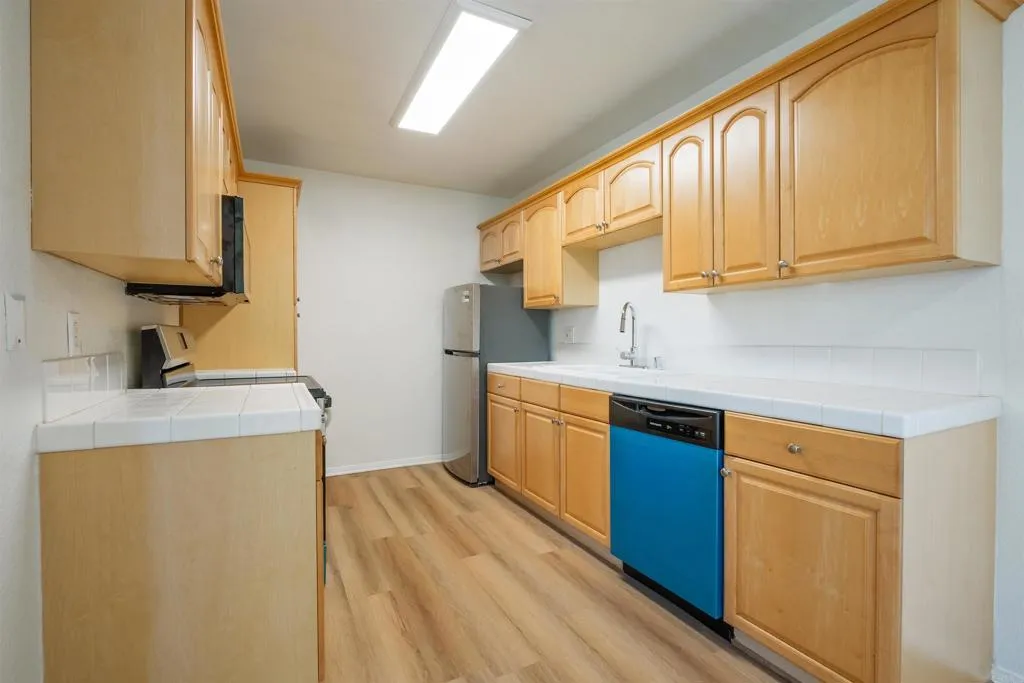 https://cdn.realtyfeed.com/cdn/127/306538911/78ade9a5f5caacc308a6b751b8ad6a42.webp