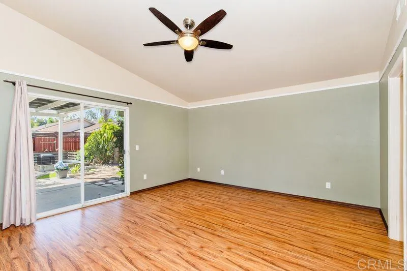 https://cdn.realtyfeed.com/cdn/127/306539017/79f330b4c5170d2230d21ada17b36c32.webp