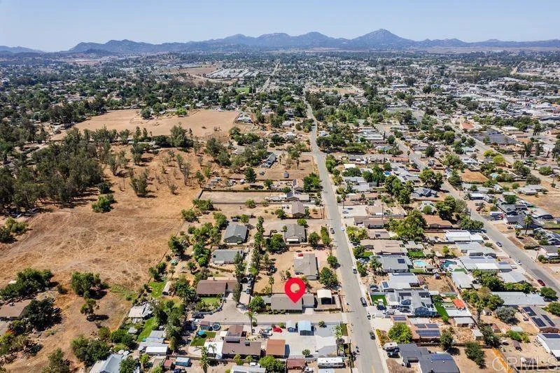 https://cdn.realtyfeed.com/cdn/127/306539017/7ce701874c869e5288bf41a4e64d1d4e.webp