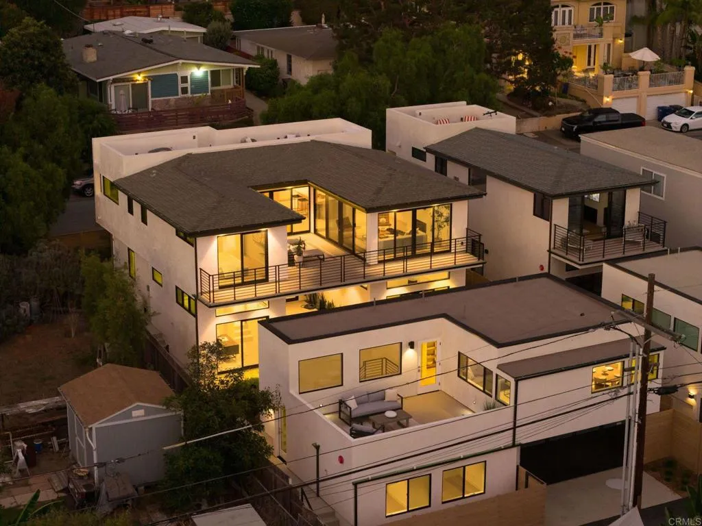 https://cdn.realtyfeed.com/cdn/127/306539087/4247ca9321f30614d082aeb4abaabfdb.webp