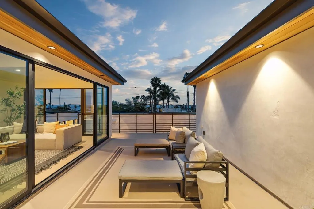https://cdn.realtyfeed.com/cdn/127/306539087/549eda8c139da31922338e49a286dcee.webp