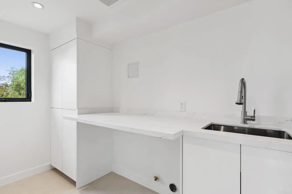 https://cdn.realtyfeed.com/cdn/127/306539087/58acaae3974aa8402976de47a1521121.webp