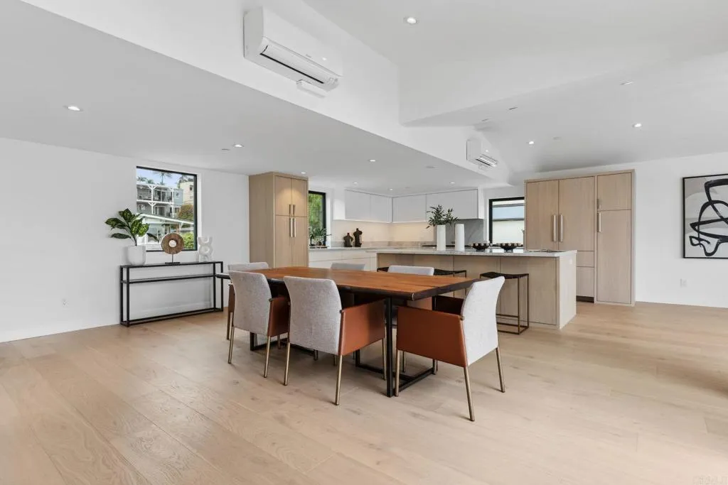 https://cdn.realtyfeed.com/cdn/127/306539087/63dd5d6f7277c18c63cdea3e98db93f3.webp