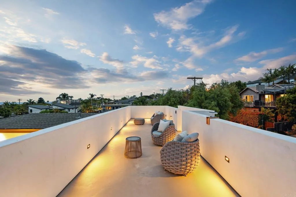 https://cdn.realtyfeed.com/cdn/127/306539087/70ab3400d102c15254218b7ffeca677e.webp