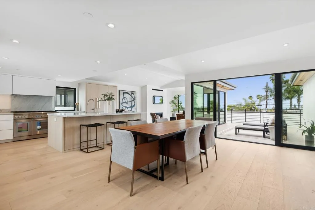 https://cdn.realtyfeed.com/cdn/127/306539087/7f5f227a2ef46bd11c044d91946be71a.webp