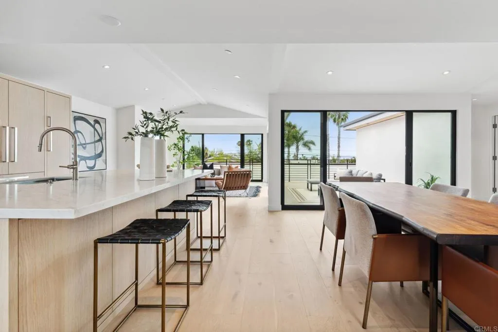 https://cdn.realtyfeed.com/cdn/127/306539087/b2ff6f9aa1d4777fc0d210f60bbe9a99.webp