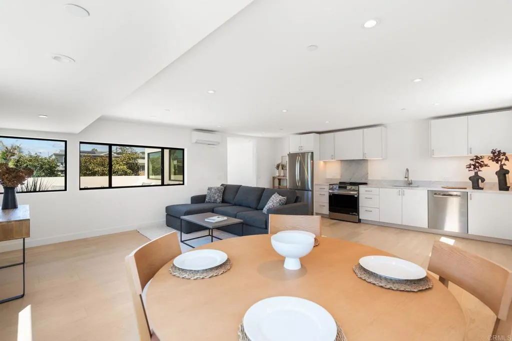 https://cdn.realtyfeed.com/cdn/127/306539087/f7e47571c6751886e41abbb6e62e648c.webp