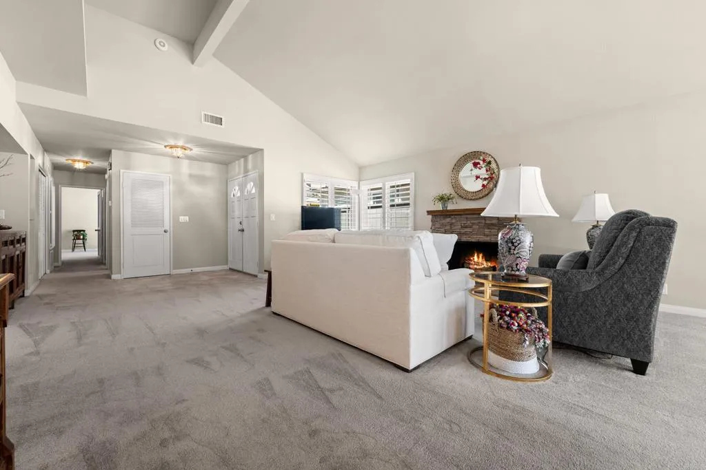 https://cdn.realtyfeed.com/cdn/127/306539164/34d6a25b5ee6376beda341334b7e9dc0.webp