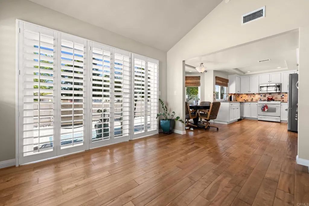 https://cdn.realtyfeed.com/cdn/127/306539164/9ba38cddd726e9845052c83d20b1c968.webp