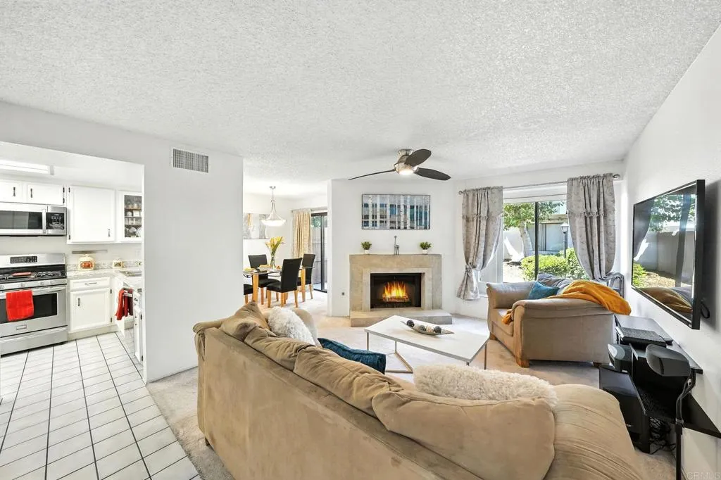 https://cdn.realtyfeed.com/cdn/127/306539209/3cafc73eb2b1132b851057488396fe64.webp