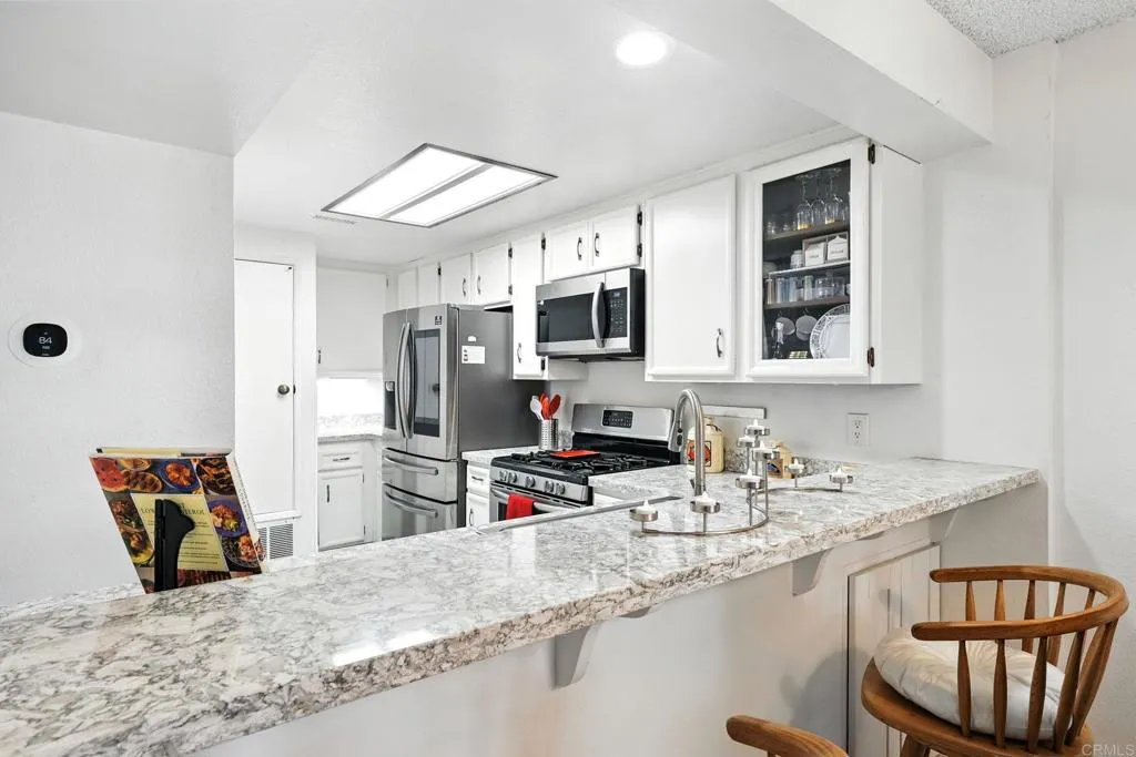 https://cdn.realtyfeed.com/cdn/127/306539209/847026ab4a344146758093f30e510177.webp