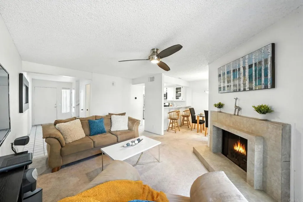 https://cdn.realtyfeed.com/cdn/127/306539209/b1d9c0a699bbc60298d7a74235fe1045.webp