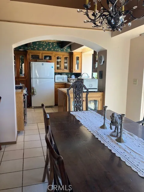 https://cdn.realtyfeed.com/cdn/127/306539219/cb5e14de38d4e17f703f447f93c9ed17.webp